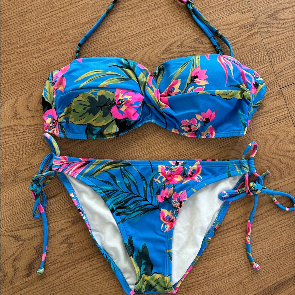 Tropical Floral billabong 3 piece Bikini Set